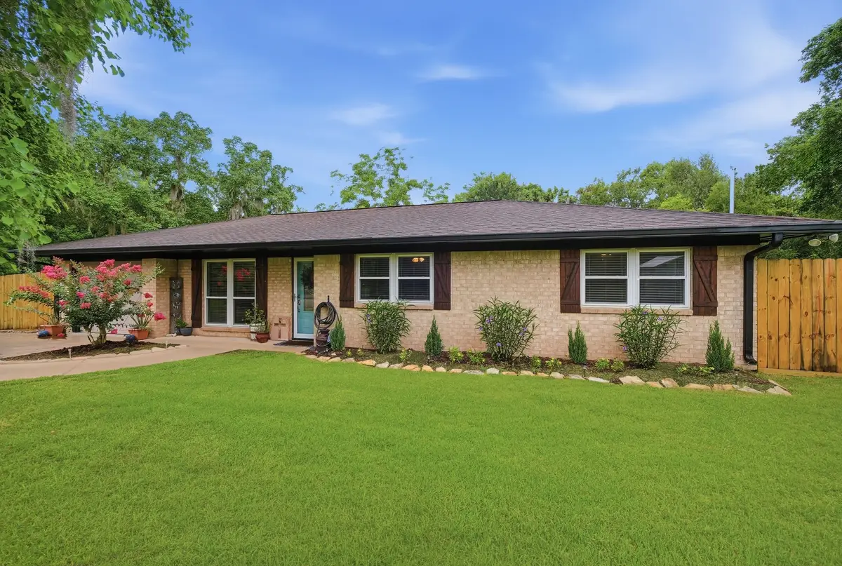 504 County Road 825, West Columbia, TX 77486 - #1