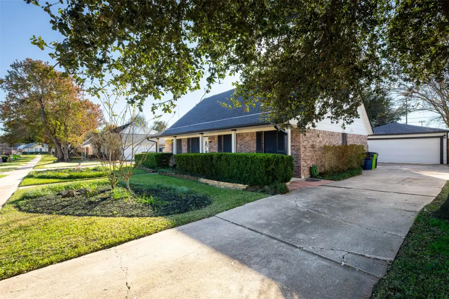 1735 Eastfield Drive, Missouri City, TX 77459 - #2