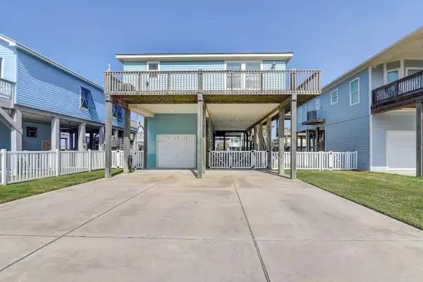 22122 Cantina Drive, Galveston, TX 77554
