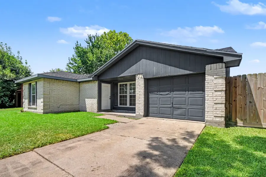 1010 E Belgravia Drive, Pearland, TX 77584 - #3