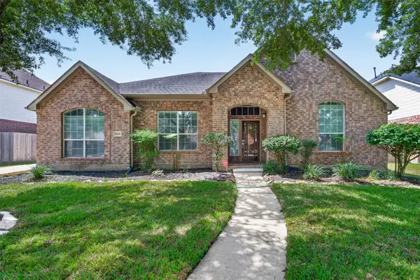 1608 Spring Glen Lane, Pearland, TX 77581