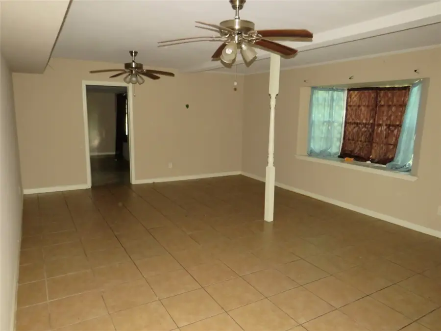 7102 N Highway 6, Hitchcock, TX 77563 - #3