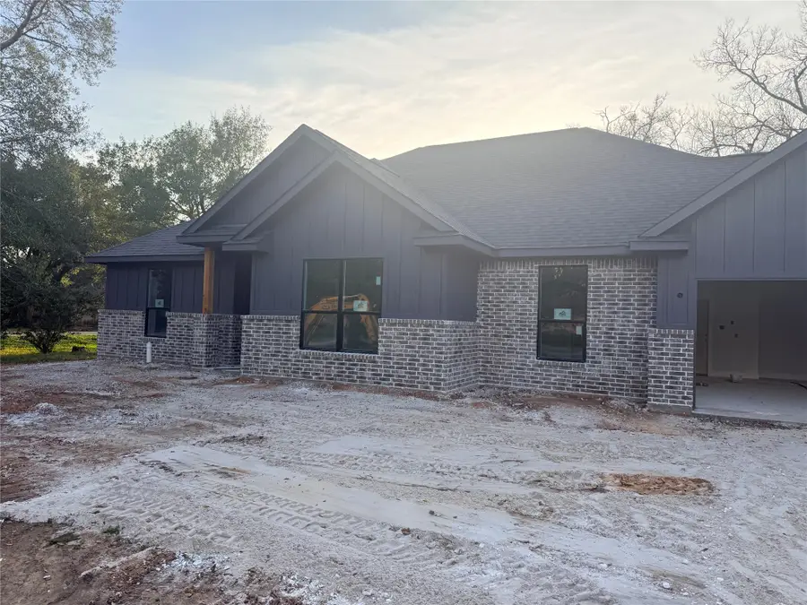 438 Old Wharton Road, East Bernard, TX 77435 - Image #2