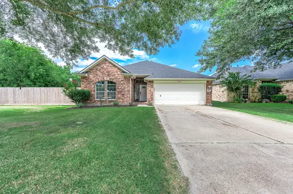 3703 Nichols Avenue, Dickinson, TX 77539