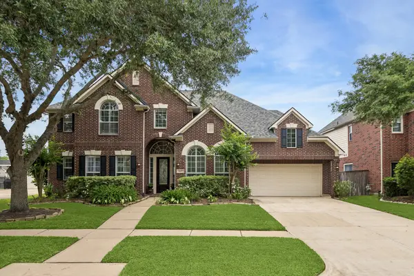 8107 Highland Forest Drive, Sugar Land, TX 77479