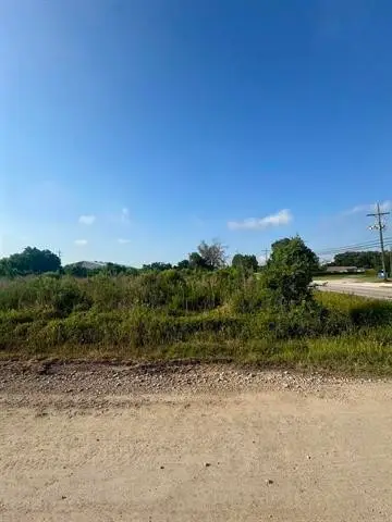 9015 Oak Vista Dr, Orange, TX 77630 - #3