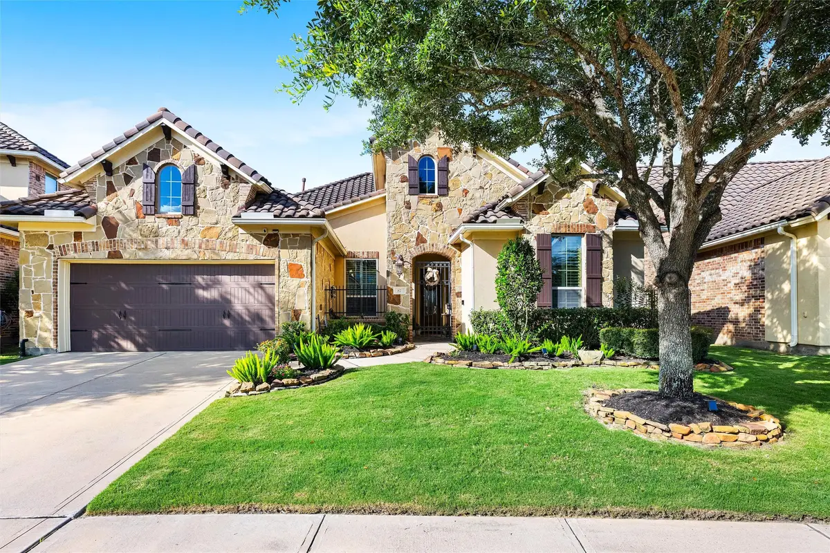 87 Lake View Loop, Fulshear, TX 77441 - #1