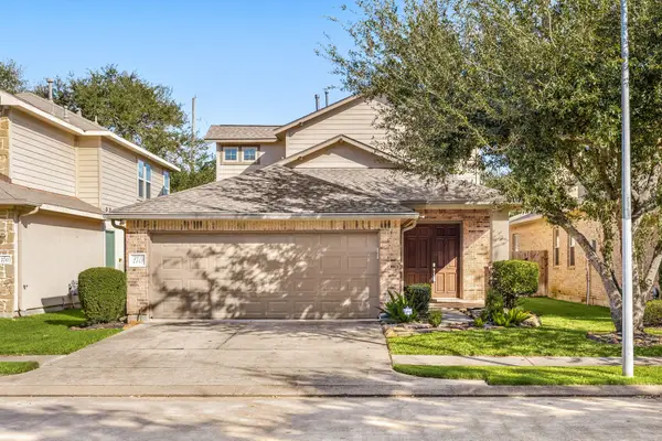 2719 Lakeside Drive, Pearland, TX 77584