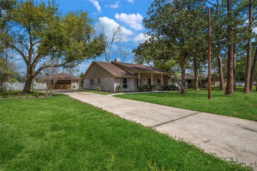 210 Ridgemont Drive, Alvin, TX 77511 - #2