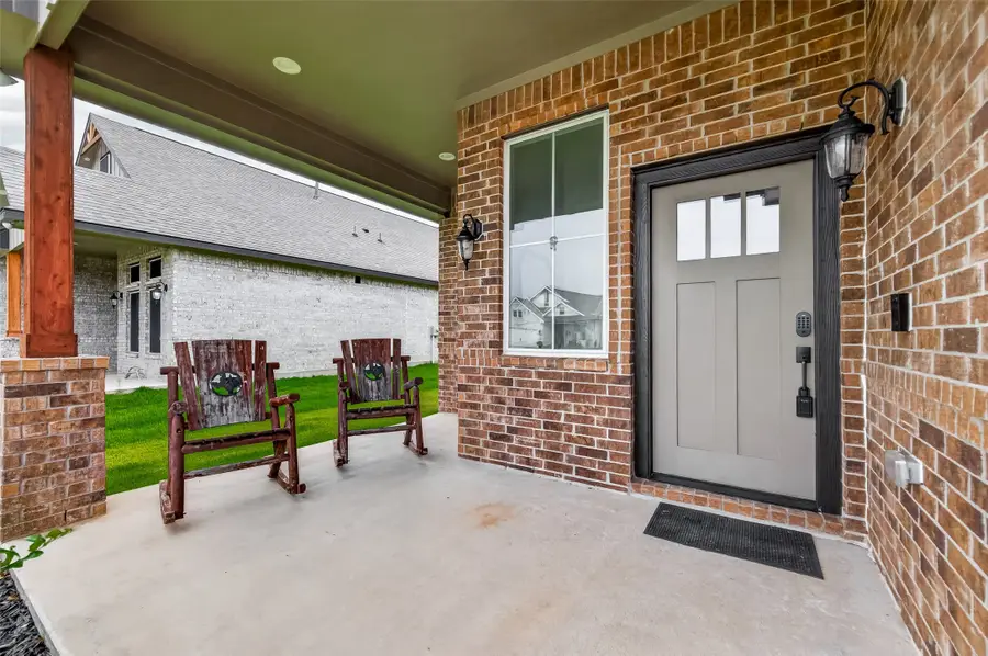 126 Peachleaf Court, Anahuac, TX 77514 - #2
