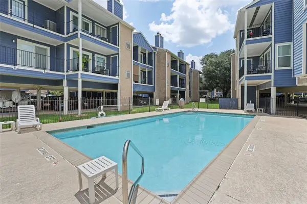 18511 Egret Bay Boulevard #614, Webster, TX 77058