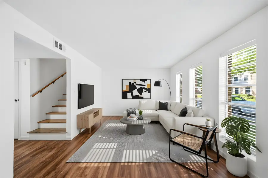 11002 Hammerly Boulevard #27, Houston, TX 77043 - Image #2