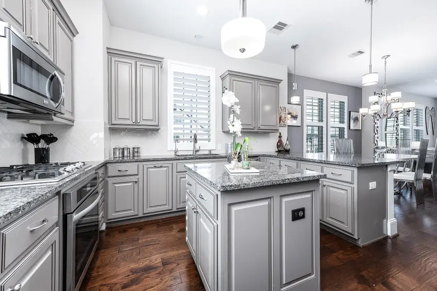 11027 Acorn Falls Drive, Houston, TX 77043 - Image #3