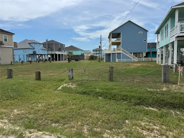 827 O Neil Road, Port Bolivar, TX 77650