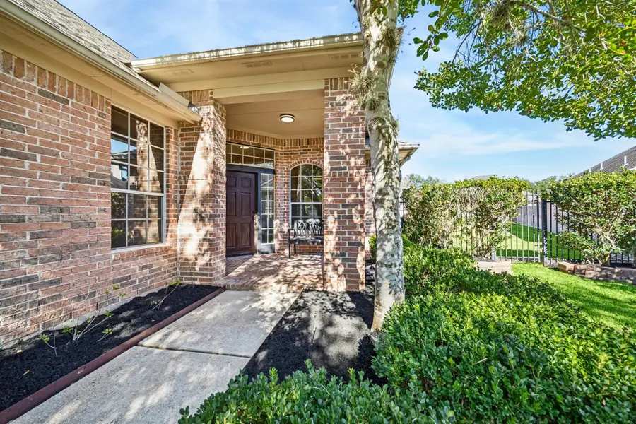 1810 Rippling Water Court, Sugar Land, TX 77479 - Image #3