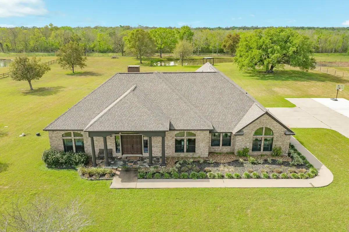 20111 Fm 523, Angleton, TX 77515 - #1