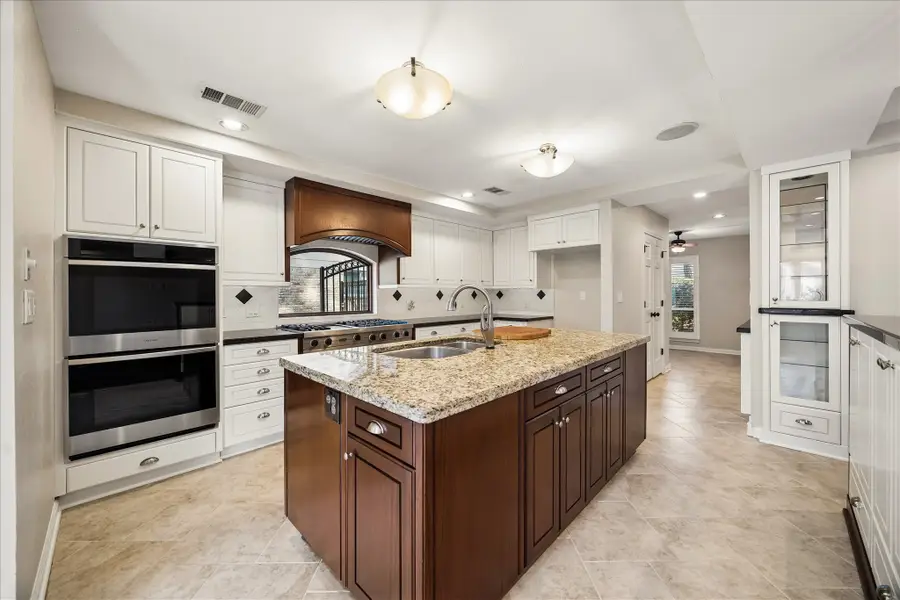 13811 Woodthorpe Lane, Houston, TX 77079 - #3