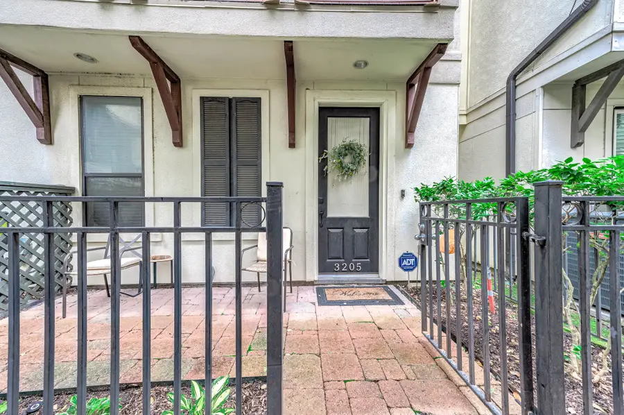 3205 Maxroy Street, Houston, TX 77008 - #2