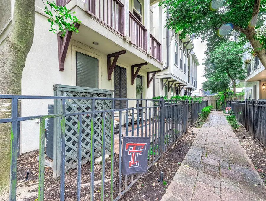 3205 Maxroy Street, Houston, TX 77008 - #3
