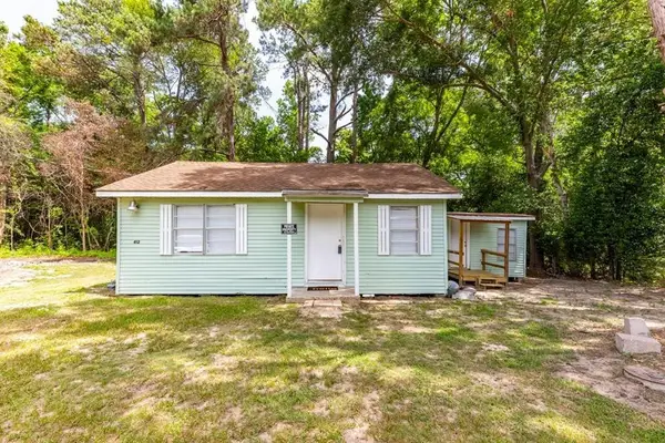 412 M L King Drive, Woodville, TX 75979