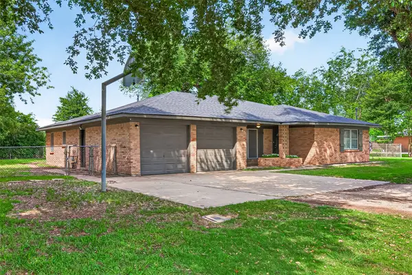 9219 Kostelnik Street, Needville, TX 77461