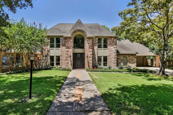 810 Herdsman Drive, Houston, TX 77079