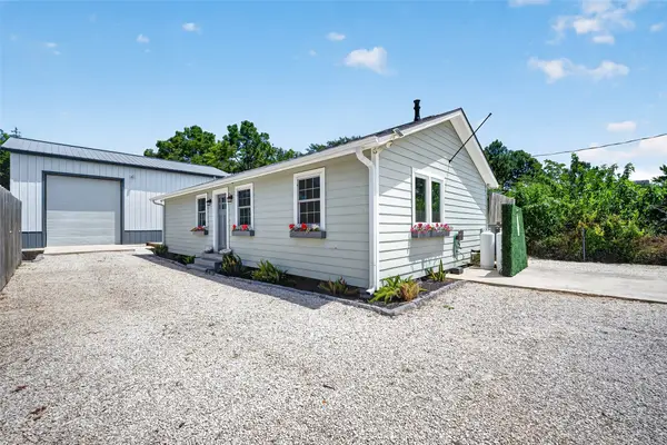 1090 A Williams Ln, Kemah, TX 77565