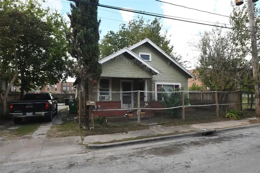 3908 Bering Street, Houston, TX 77003 - #3