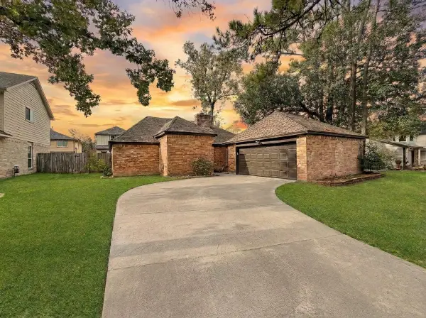 22915 River Birch Drive, Tomball, TX 77375