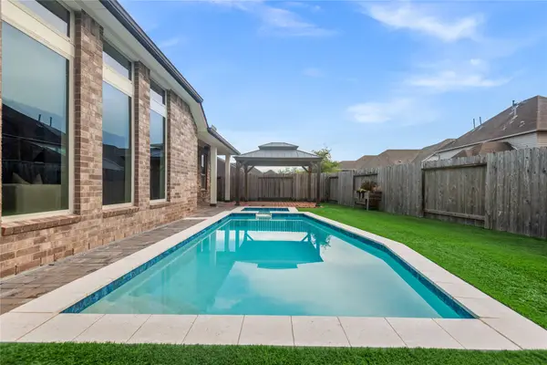4804 Ladona Court, League City, TX 77573