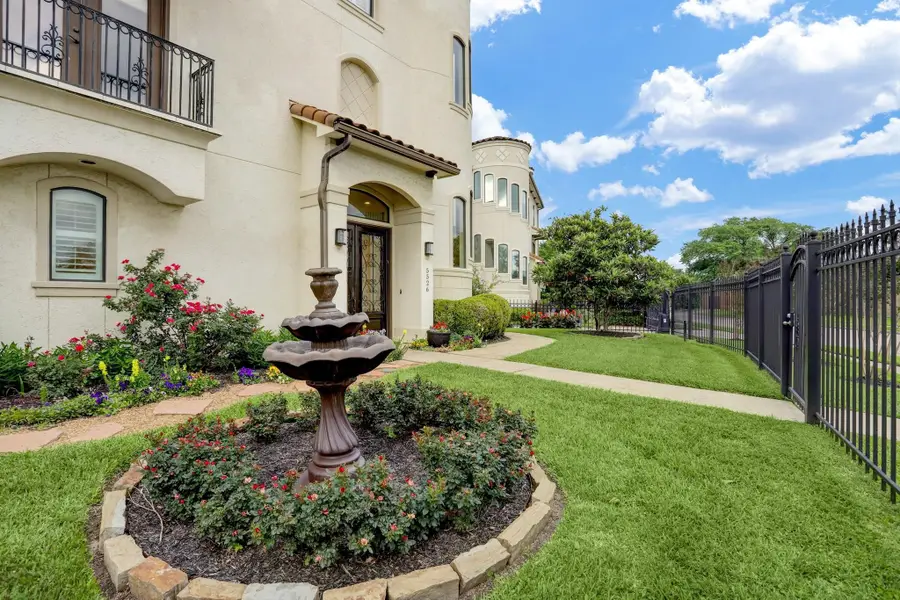 5526 Mcculloch Circle, Houston, TX 77056 - #3
