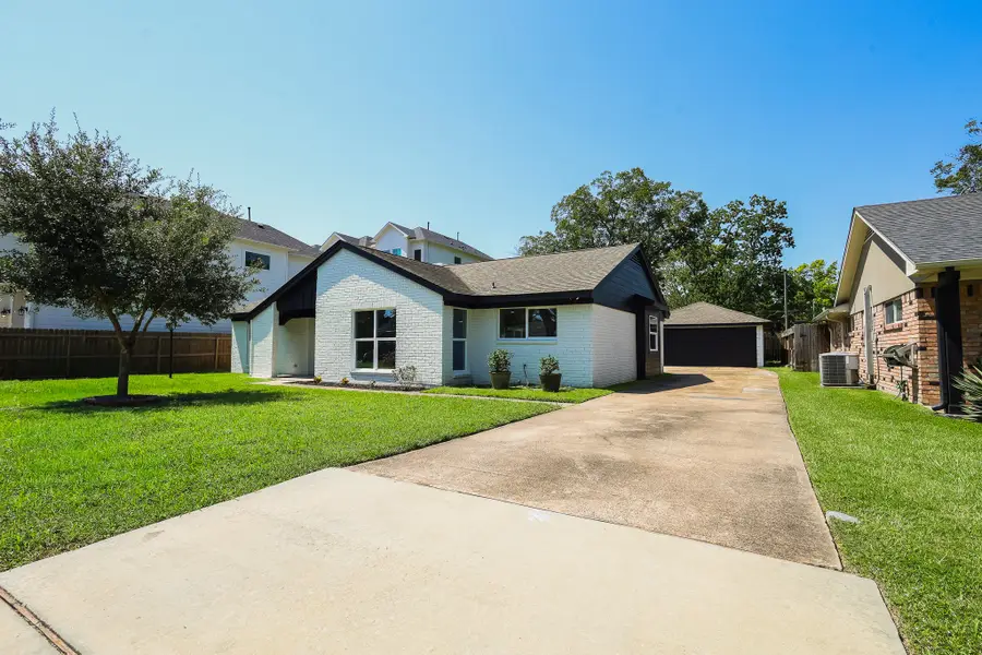 2111 Wycliffe Drive, Houston, TX 77043 - #2