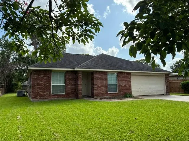 910 Old Angleton Road, Clute, TX 77531 - #1