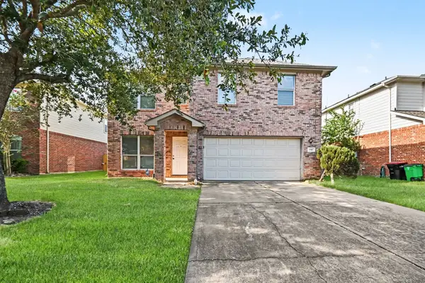 1502 Chandler Park Lane, Fresno, TX 77545