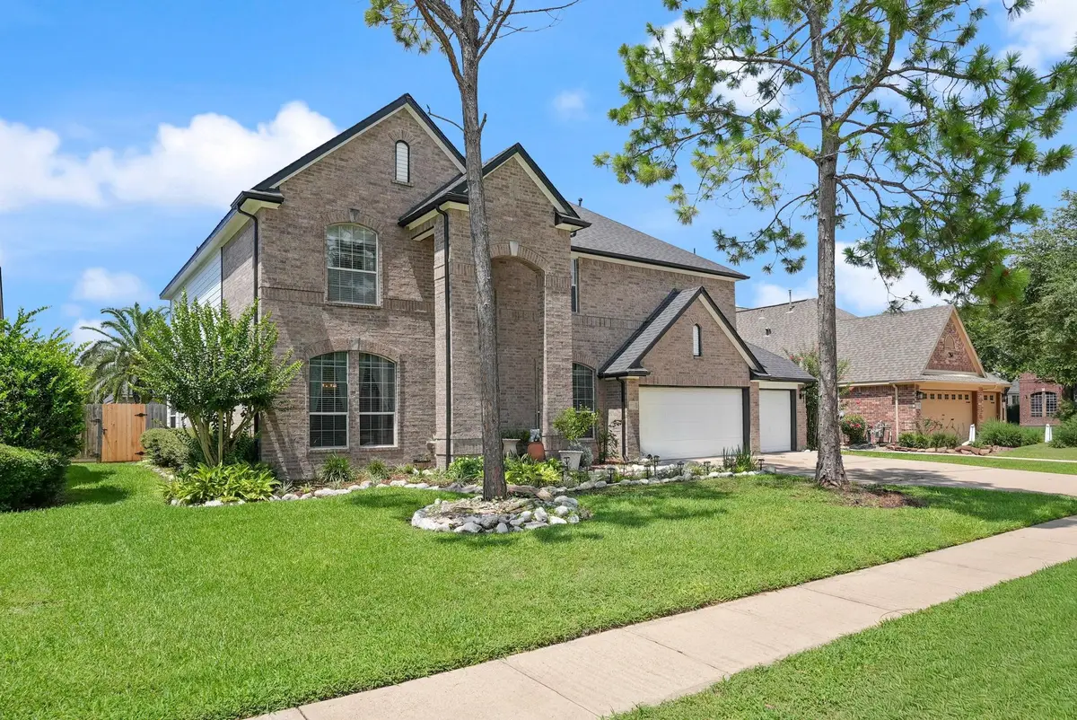 10003 Brookshore Ln, Pearland, TX 77584 - #1