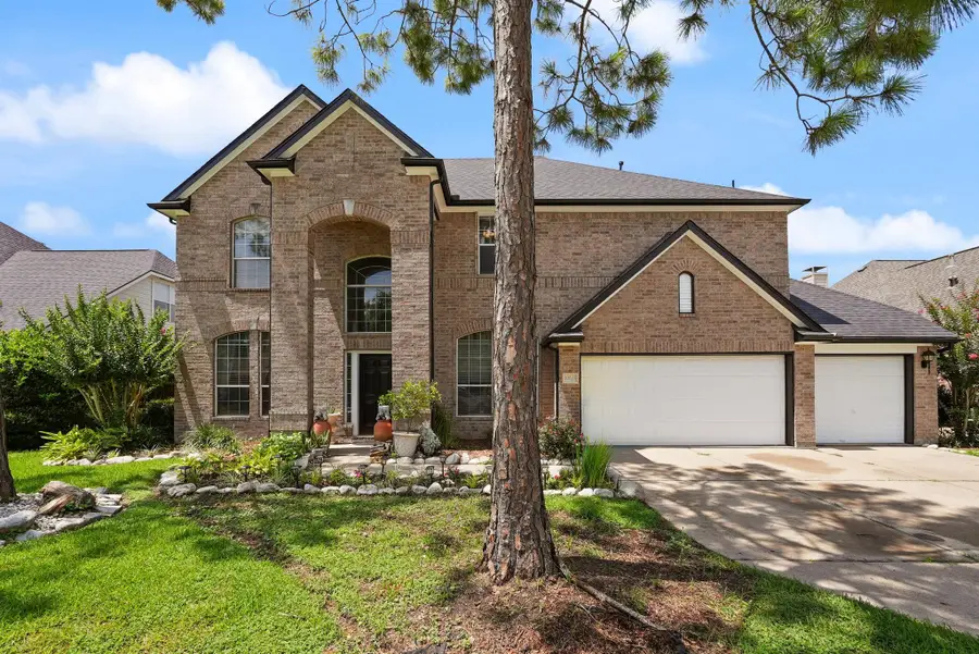 10003 Brookshore Ln, Pearland, TX 77584 - #2