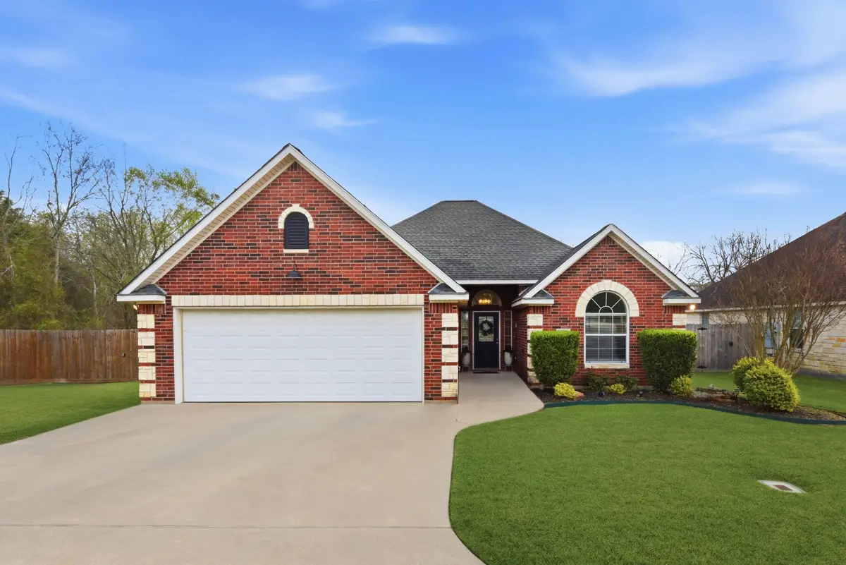 232 N Dixie Street, Brenham, TX 77833 - #1