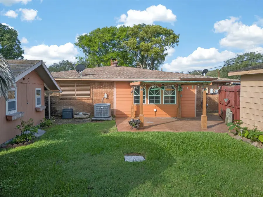 22 Willow Lane, Galveston, TX 77551 - #2