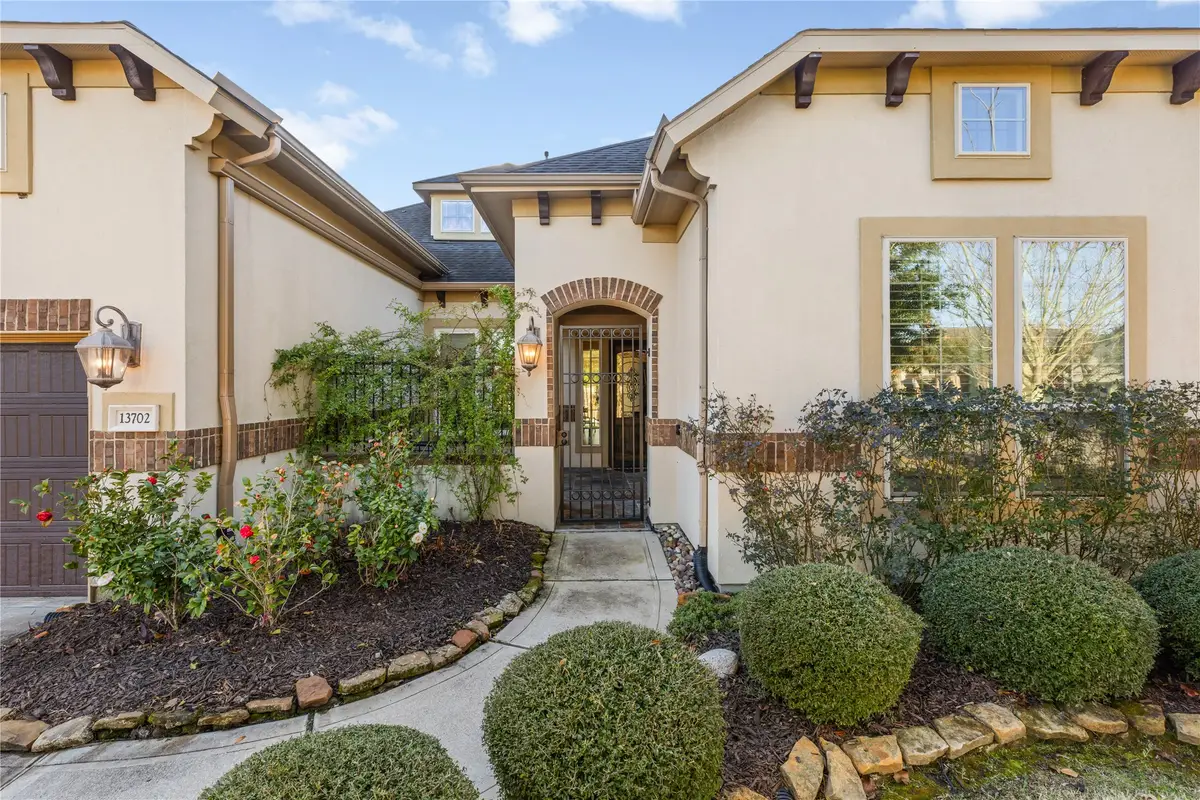 13702 Banks View Court, Houston, TX 77059 - #1