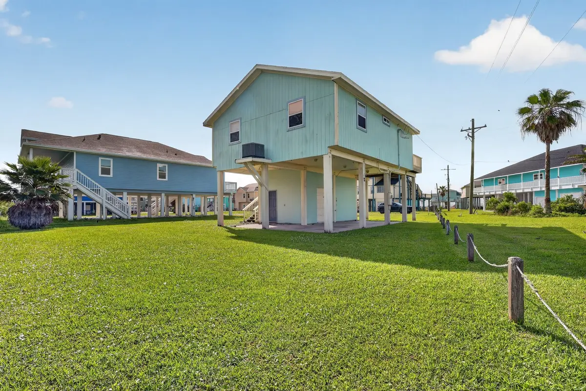 3259 Pirates Cove, Crystal Beach, TX 77650 - #1