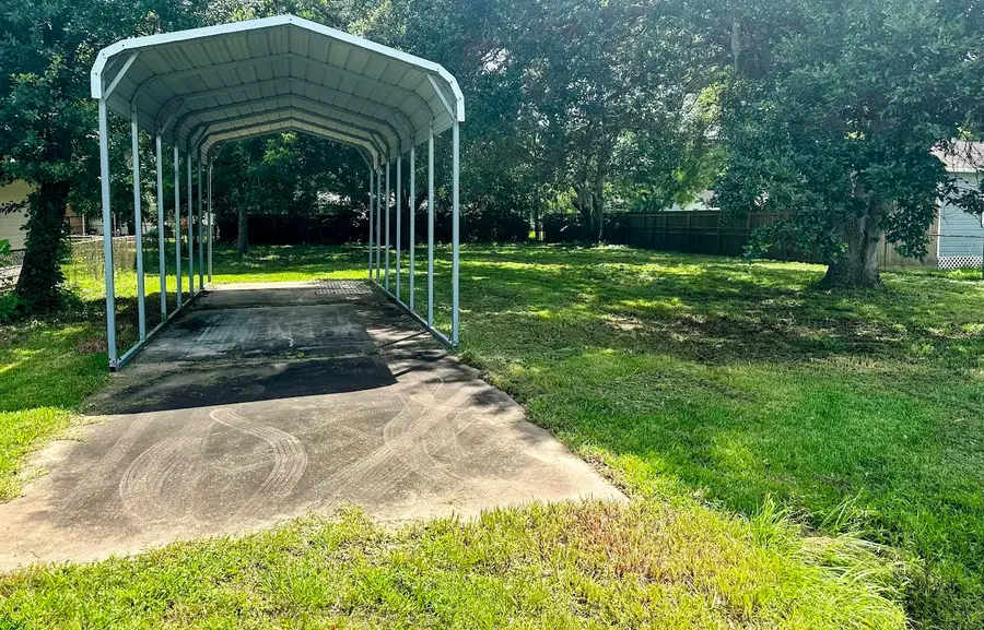 211 Hickory Street, Sweeny, TX 77480 - #2