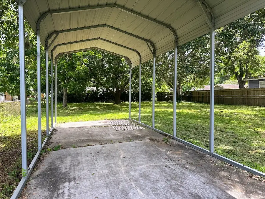 211 Hickory Street, Sweeny, TX 77480 - #3