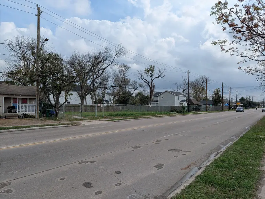 8506 North Main Street, Houston, TX 77022 - #3