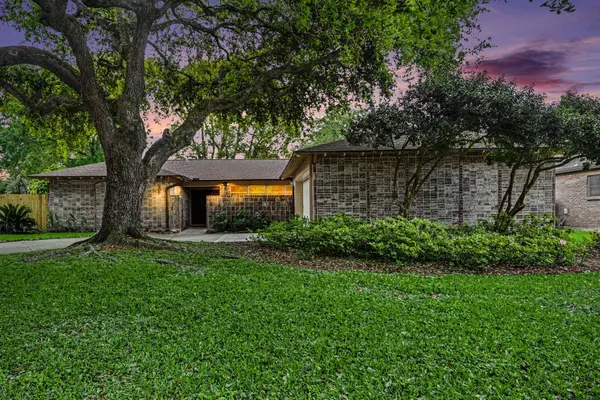 330 Biscayne Boulevard, El Lago, TX 77586