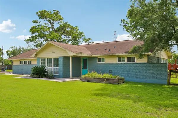 3519 Highway 146 S, Shoreacres, TX 77571