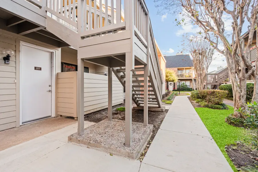 2829 Timmons Lane #201, Houston, TX 77027 - Image #3