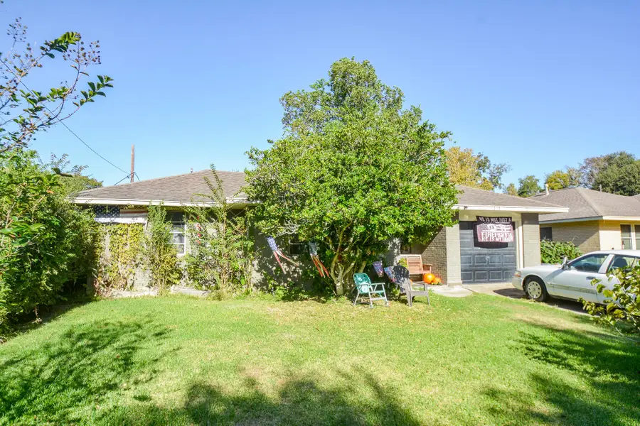 315 Greenwood Drive, Hitchcock, TX 77563 - Image #3