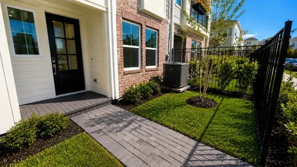 6340 Paddington Bend Drive, Houston, TX 77008