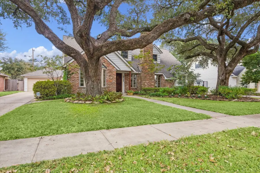 7714 Skyline Drive, Houston, TX 77063 - Image #2