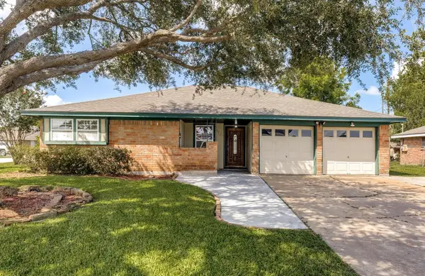3706 Catalina Drive, Deer Park, TX 77536